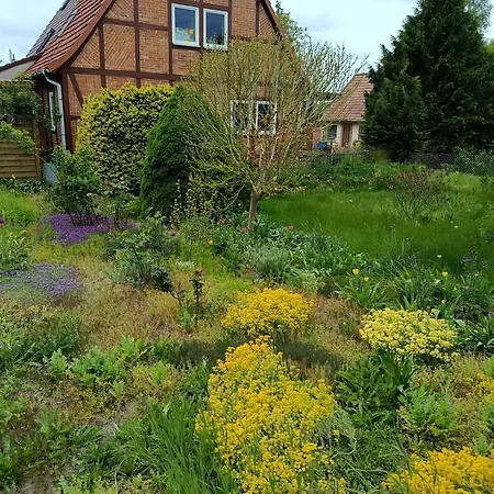 Maikito Bed & Breakfast Lalendorf