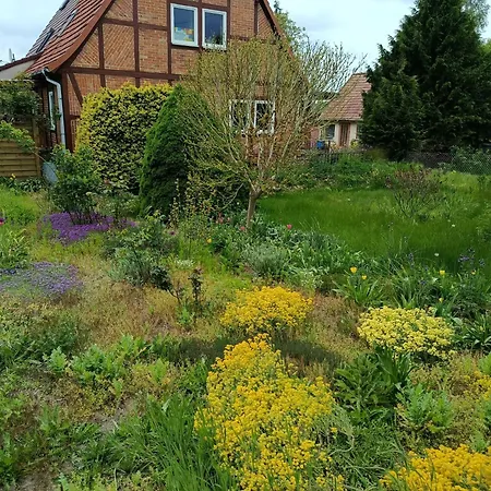 Maikito Bed & Breakfast Lalendorf